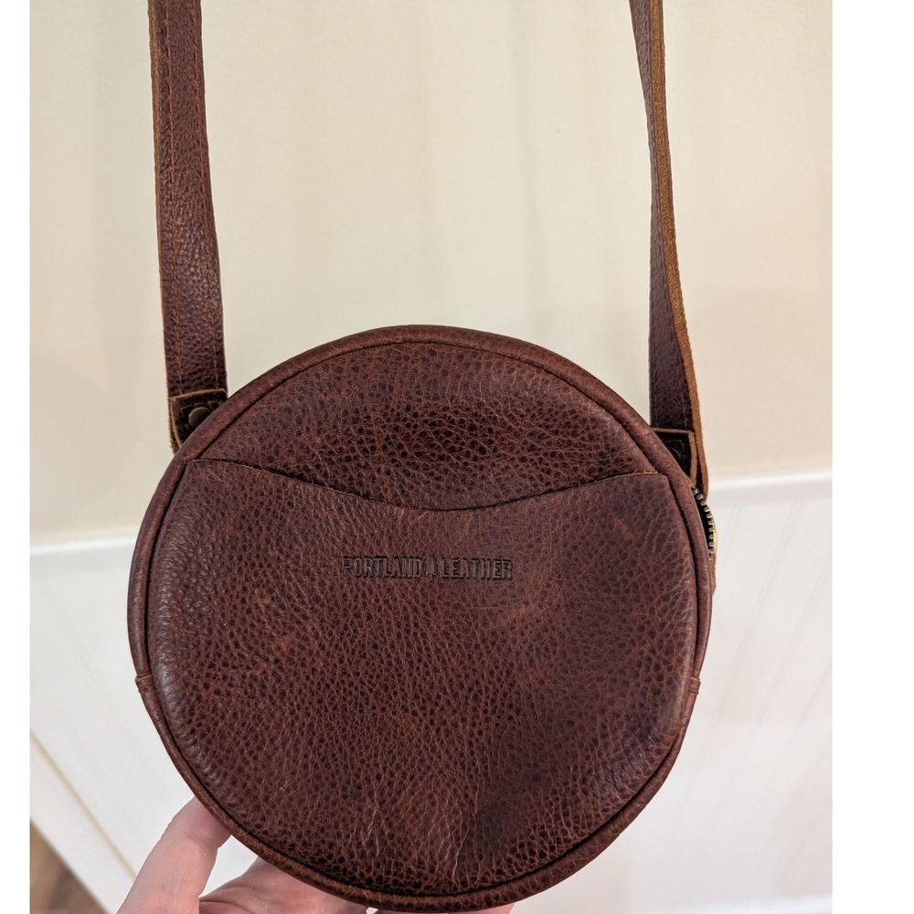 Portland Leather Goods Circle Crossbody Bag Brown Pebbled Leather Round Purse